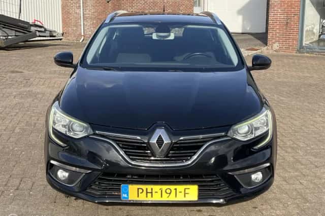 Renault Mégane (2017) thumbnail 2