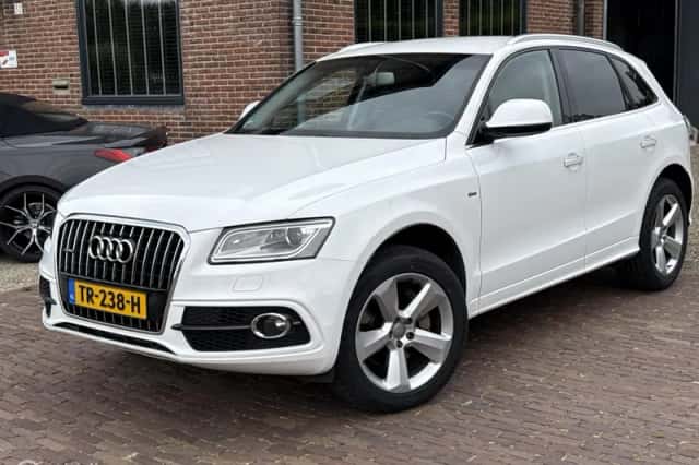 Audi Q5 (2015) thumbnail 1