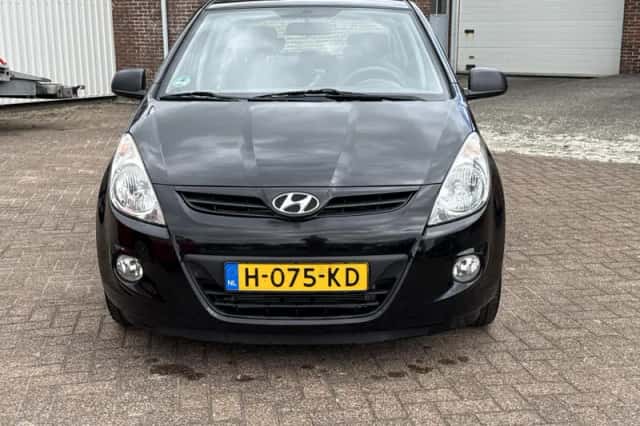 Hyundai i20 (2010) thumbnail 2