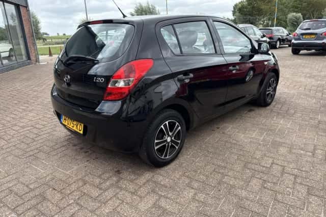 Hyundai i20 (2010) thumbnail 5