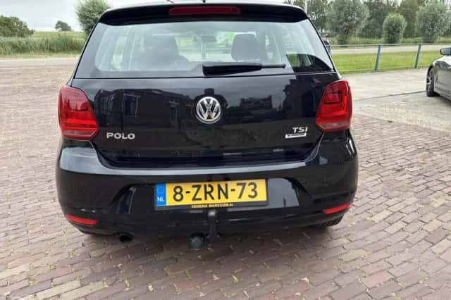 Volkswagen Polo (2015) thumbnail 6