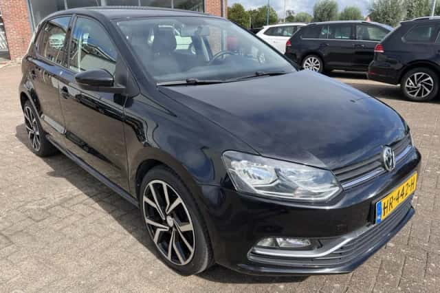 Volkswagen Polo (2016) thumbnail 3