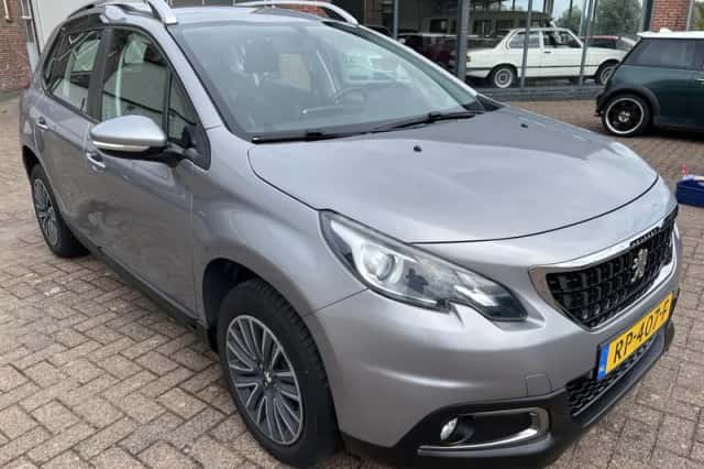 Peugeot 2008 (2018) thumbnail 3