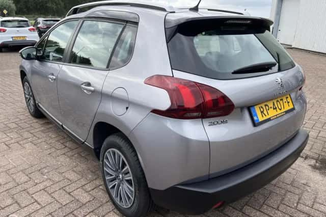 Peugeot 2008 (2018) thumbnail 5
