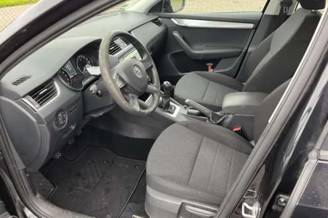 Škoda Octavia (2014) thumbnail 6