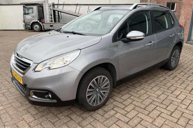 Peugeot 2008 (2015) thumbnail 1