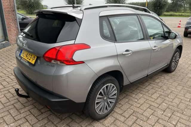 Peugeot 2008 (2015) thumbnail 4