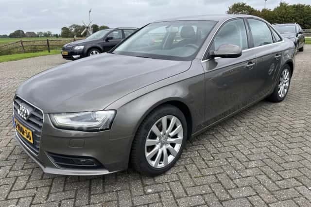Audi A4 (2013) thumbnail 1