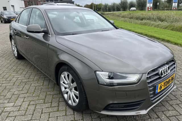 Audi A4 (2013) thumbnail 3