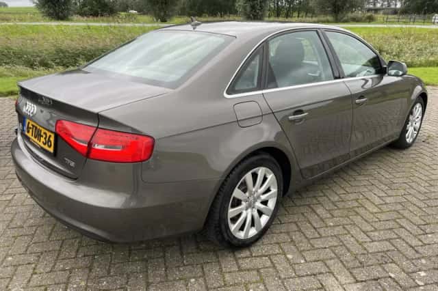 Audi A4 (2013) thumbnail 4