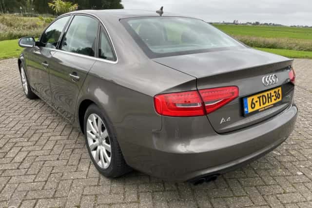 Audi A4 (2013) thumbnail 5