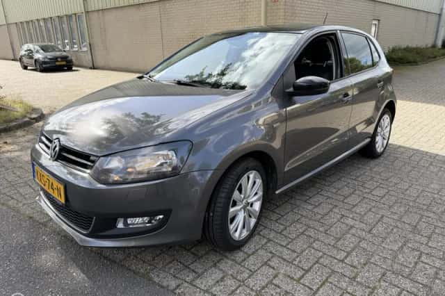 Volkswagen Polo (2013) thumbnail 1