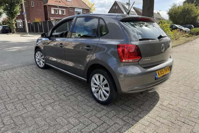 Volkswagen Polo (2013) thumbnail 4