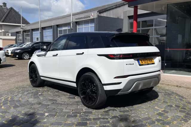 Land Rover Range Rover Evoque (2026) thumbnail 5