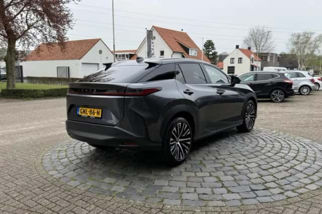 Lexus RZ (2026) thumbnail 2