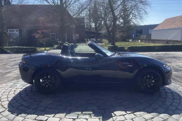 Mazda MX-5 (2026) thumbnail 6