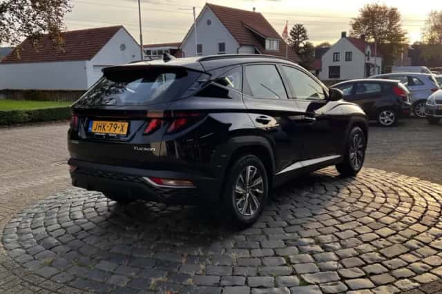 Hyundai Tucson (2021) thumbnail 2