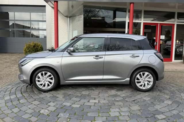 Suzuki Swift (2026) thumbnail 4