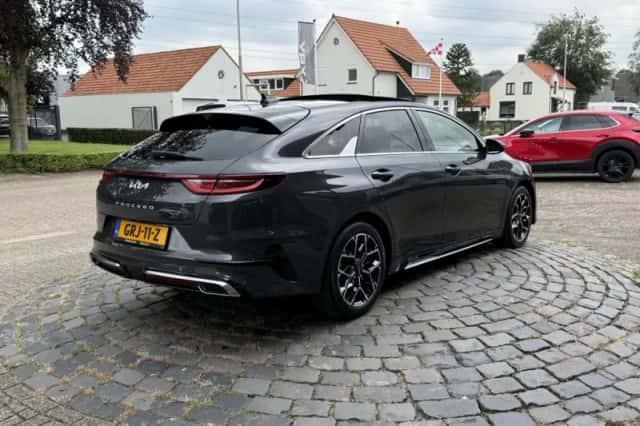 Kia ProCeed (2026) thumbnail 2