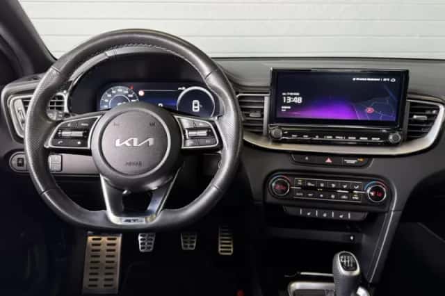 Kia ProCeed (2026) thumbnail 3