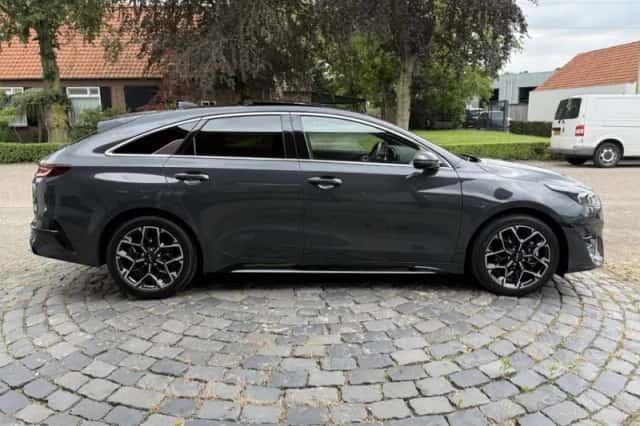 Kia ProCeed (2026) thumbnail 6