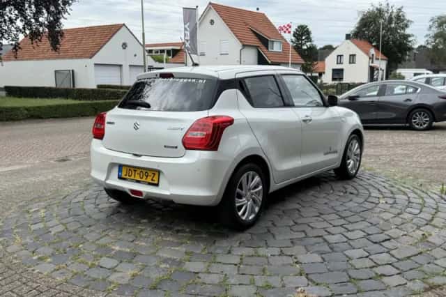 Suzuki Swift (2026) thumbnail 2