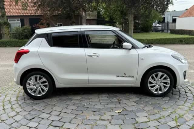 Suzuki Swift (2026) thumbnail 6