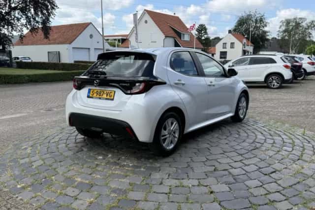 Mazda 2 Hybrid (2026) thumbnail 2