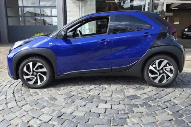 Toyota Aygo X (2024) thumbnail 2