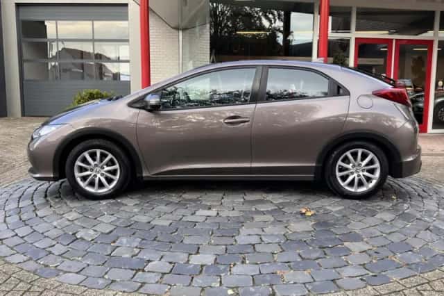 Honda Civic (2014) thumbnail 4