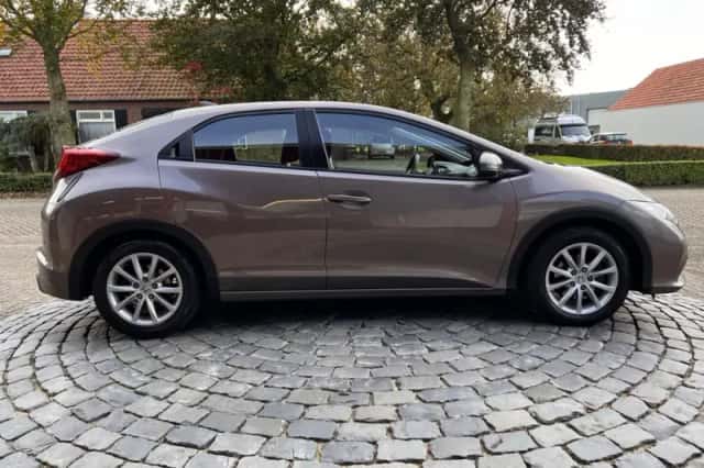 Honda Civic (2014) thumbnail 6