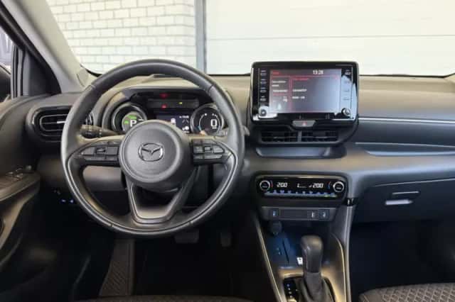 Mazda 2 Hybrid (2022) thumbnail 3