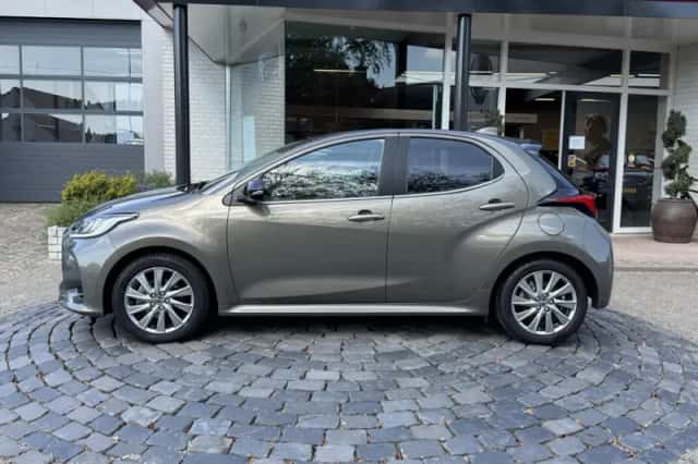 Mazda 2 Hybrid (2022) thumbnail 4