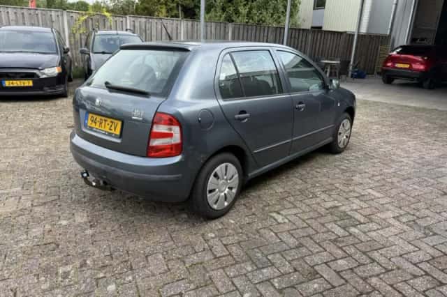 Škoda Fabia (2005) thumbnail 2