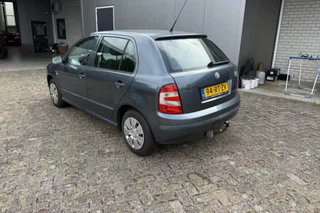 Škoda Fabia (2005) thumbnail 5