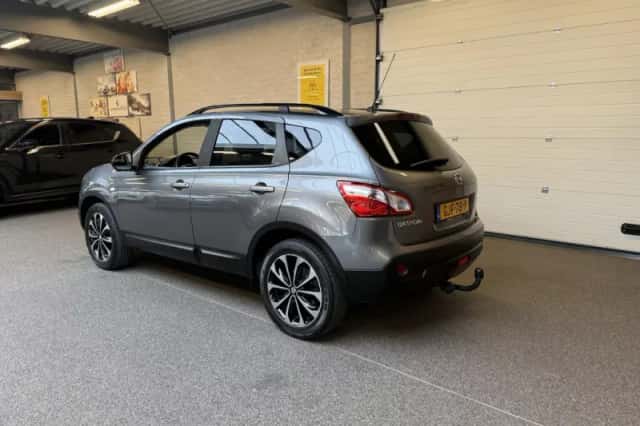 Nissan Qashqai (2014) thumbnail 5