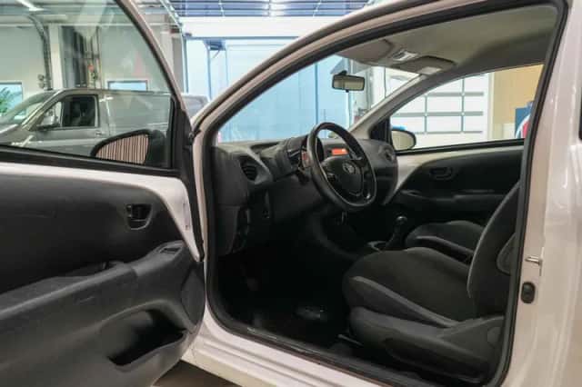 Toyota Aygo (2017) thumbnail 5