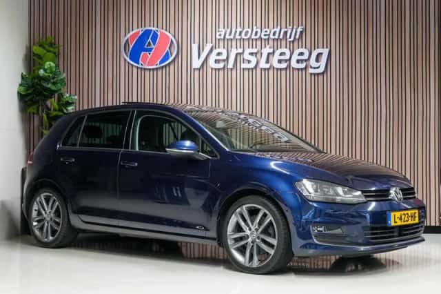 Volkswagen Golf (2015) thumbnail 1
