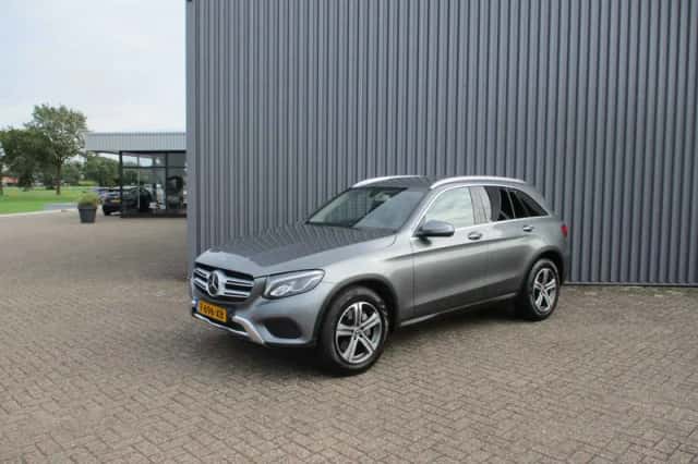 Mercedes-Benz GLC-Klasse (2018) thumbnail 1