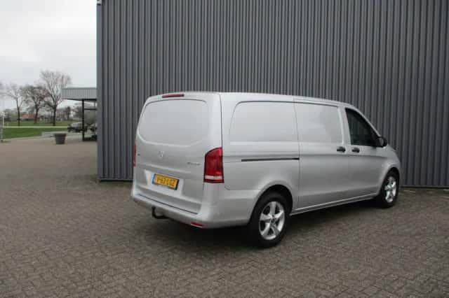 Mercedes-Benz Vito (2020) thumbnail 4