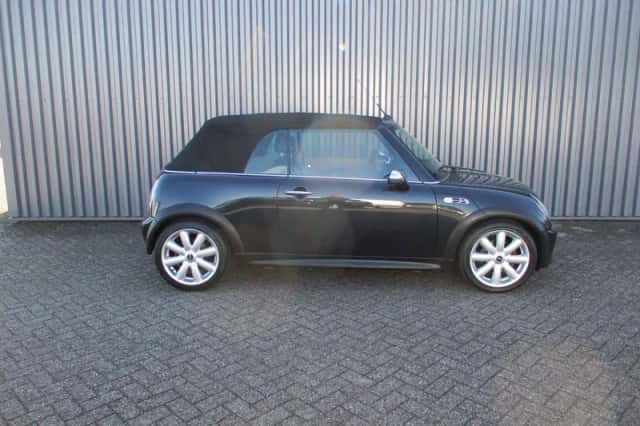 MINI Cooper (2007) thumbnail 3