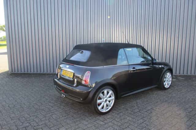 MINI Cooper (2007) thumbnail 4