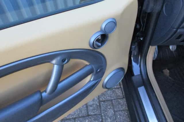 MINI Cooper (2007) thumbnail 6