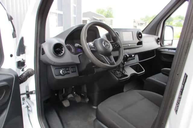 Mercedes-Benz Sprinter (2019) thumbnail 5
