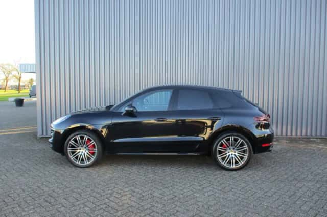 Porsche Macan (2017) thumbnail 2