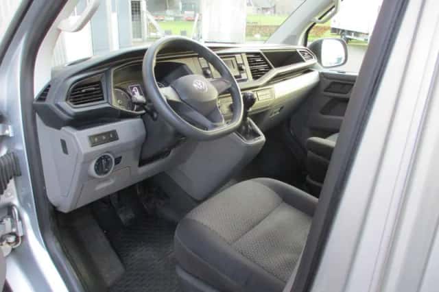 Volkswagen Transporter (2021) thumbnail 6