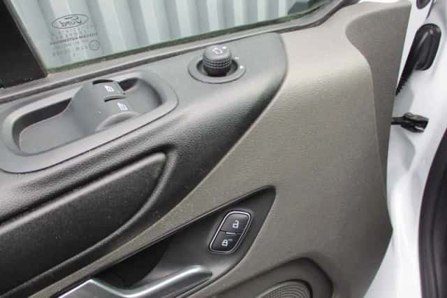 Ford Transit Custom (2020) thumbnail 6