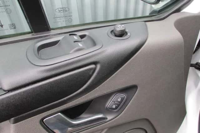 Ford Transit Custom (2020) thumbnail 6