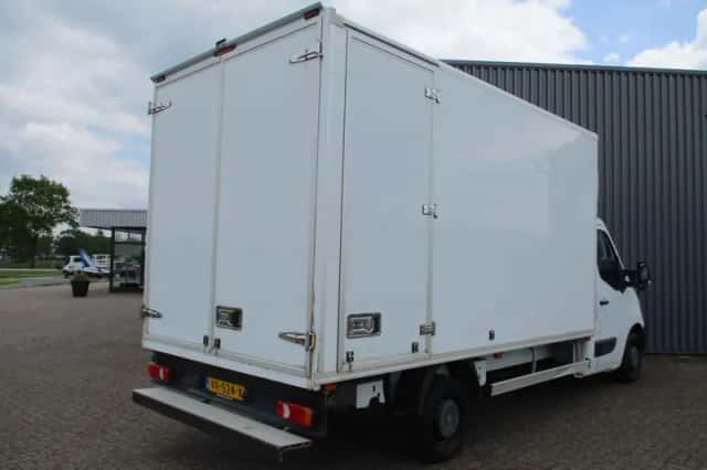 Opel Movano (2015) thumbnail 2