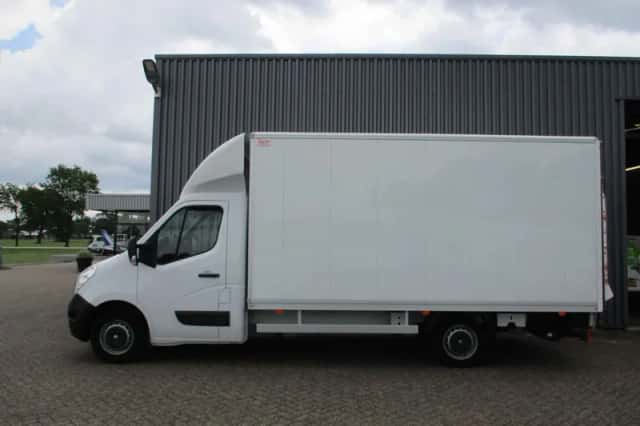 Renault Master (2019) thumbnail 2